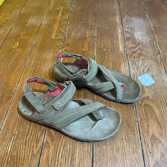 Merrell sandals - Picture 2 of 8